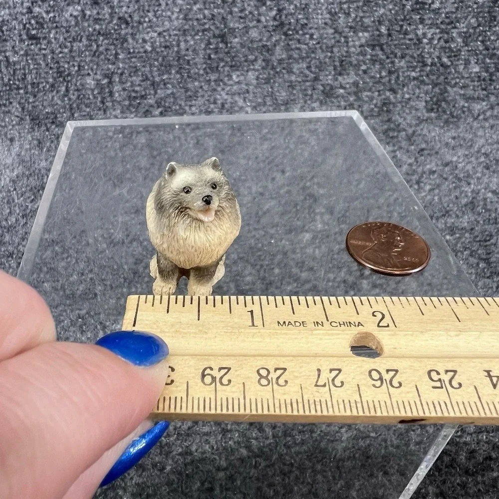 Stone Resin Keeshond Pomeranian Dog 1.25